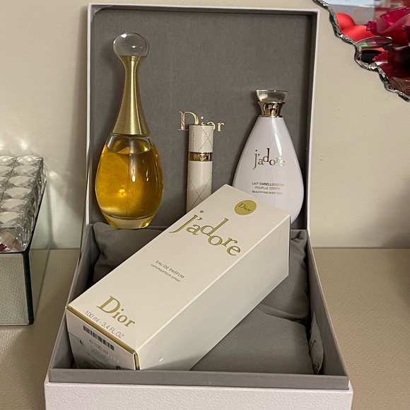 Dior J’adore 3- piece set fragrance - Picture 5 of 8